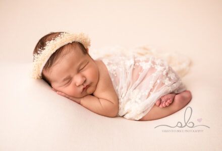 Natural newborn baby photography Linda hewell Photography